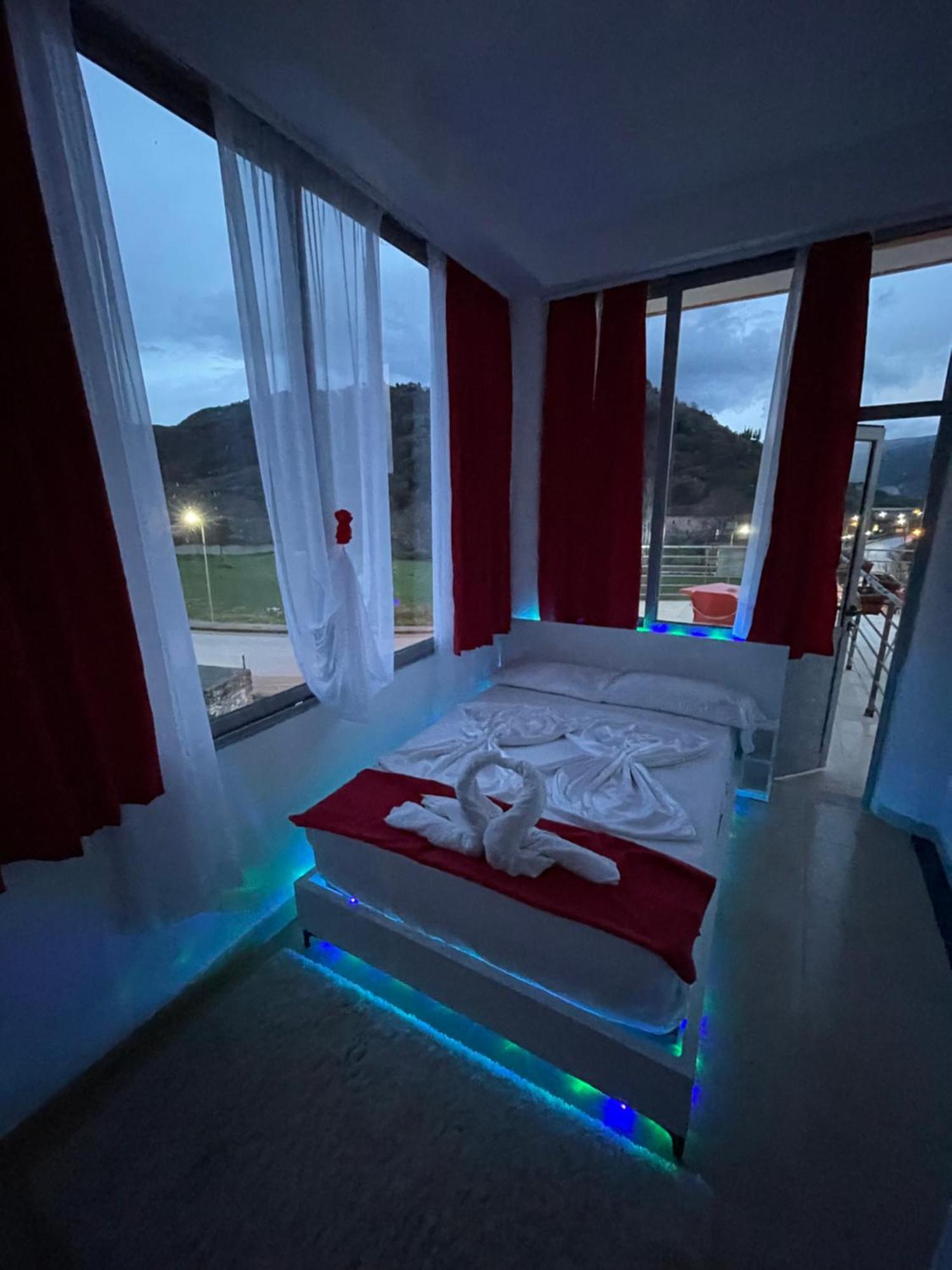 Hotel Bar Restaurant Mete Peshkepi Dış mekan fotoğraf