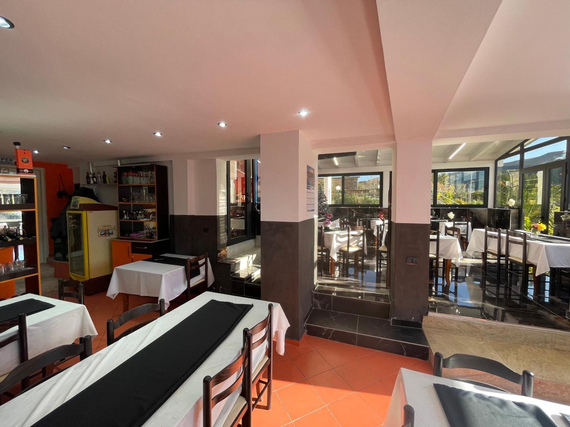 Hotel Bar Restaurant Mete Peshkepi Dış mekan fotoğraf