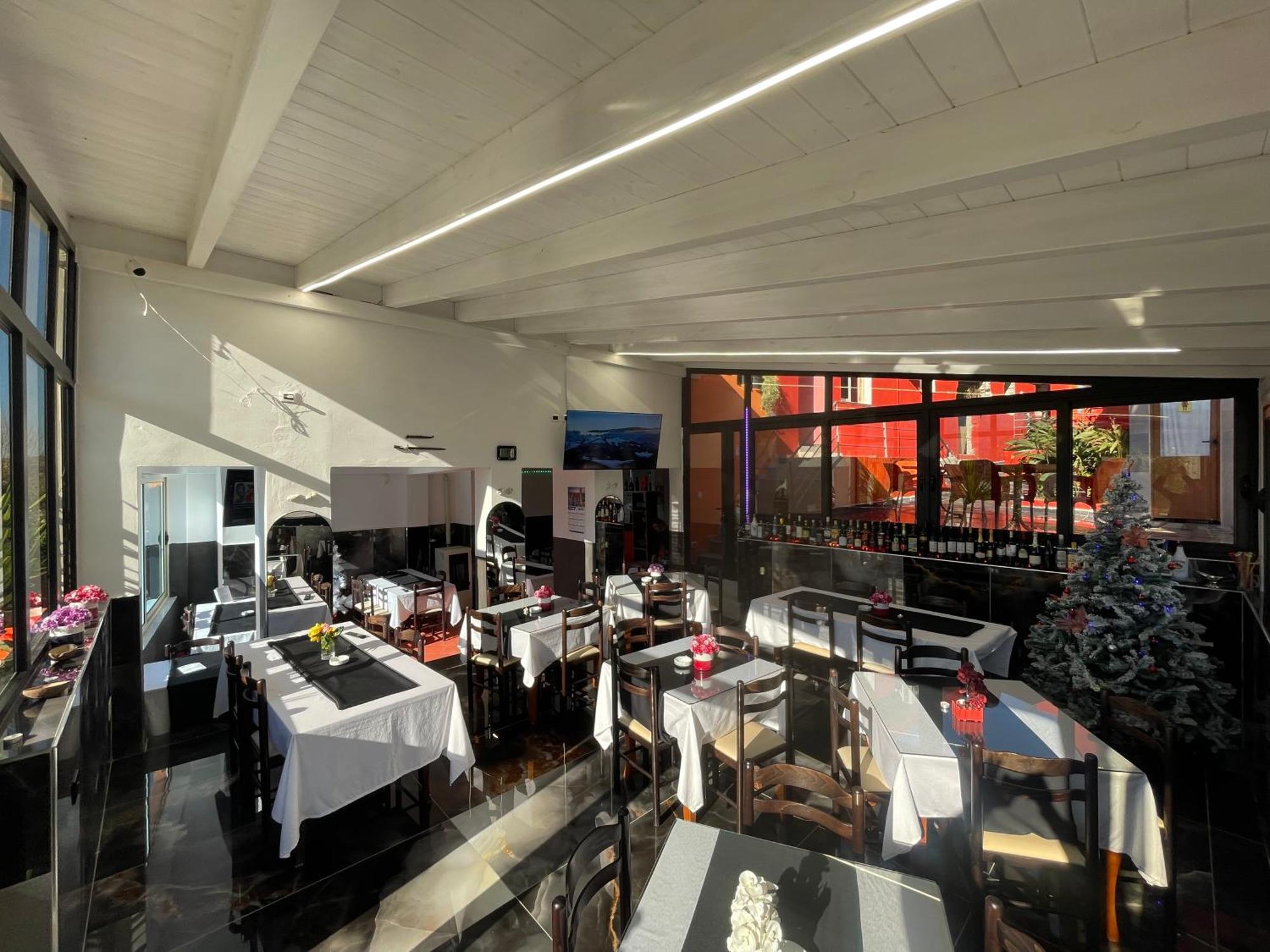 Hotel Bar Restaurant Mete Peshkepi Dış mekan fotoğraf